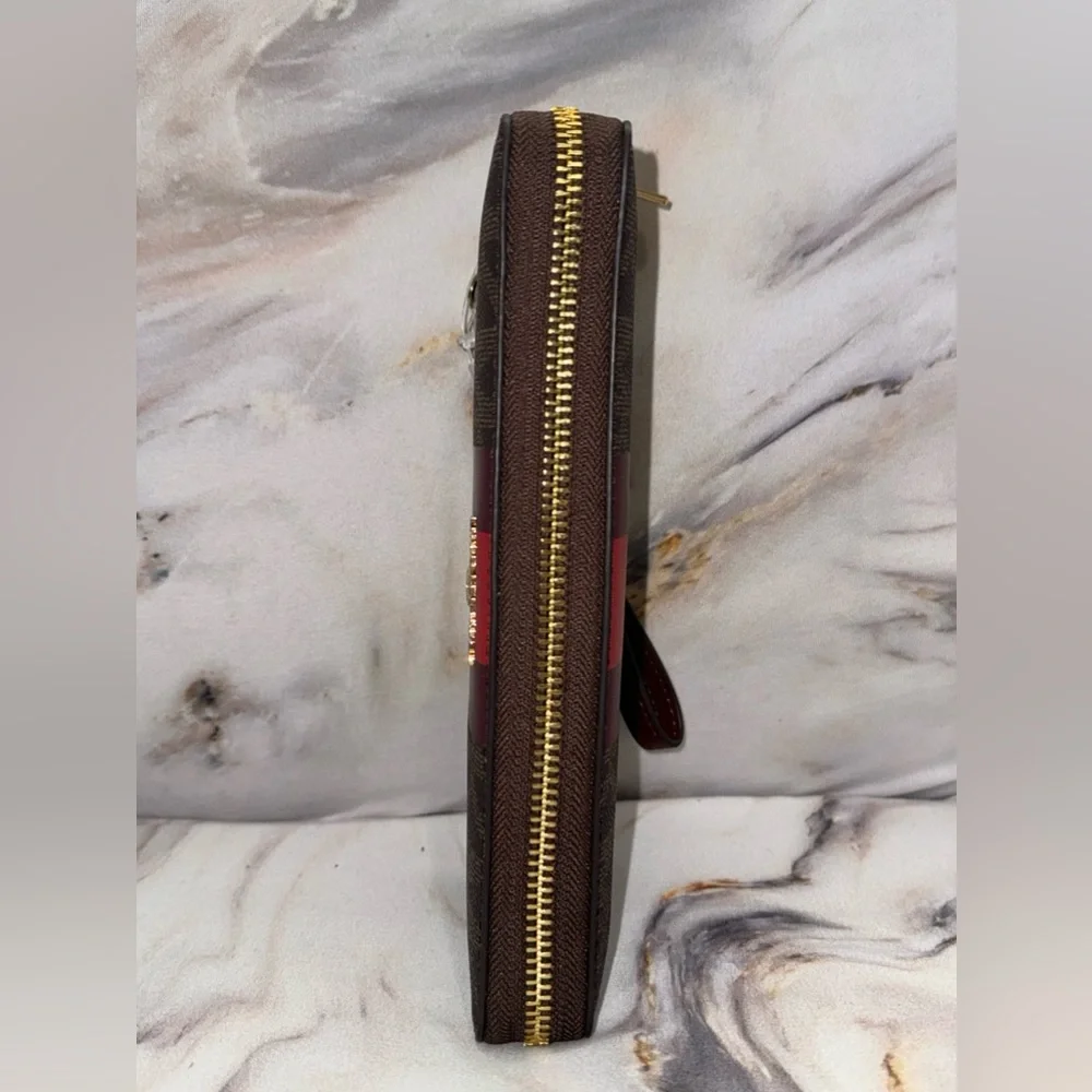 NWOT- Michael Kors Women's Center Stripe Large Continental Wristlet! - Picture 6 of 13